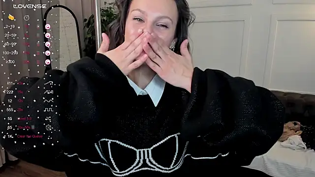 KiraEnergy's cam snapshot