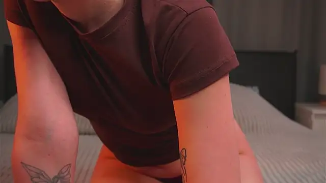 miamilly's cam snapshot