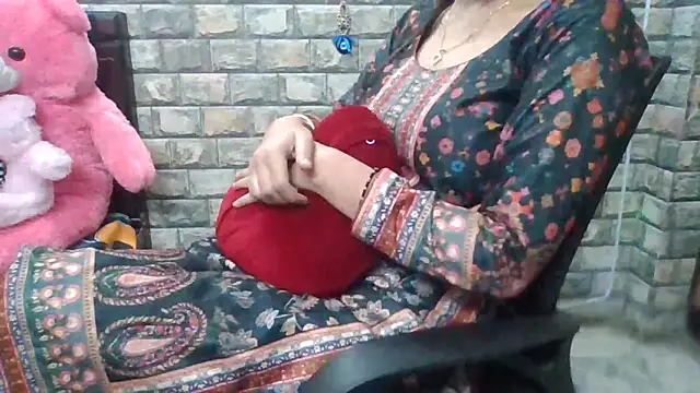 Sexy_iknoor's cam snapshot