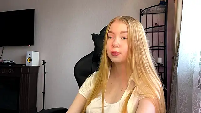 RaguelNicksons's cam snapshot