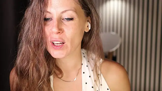 AnnittaStar live sex cam