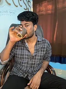 MeekBatgirl's cam snapshot