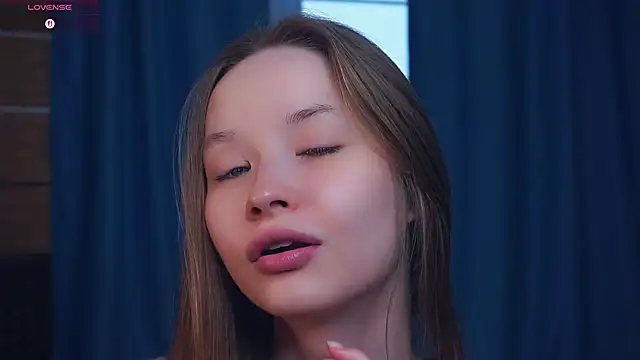 OnaZiroge live sex cam