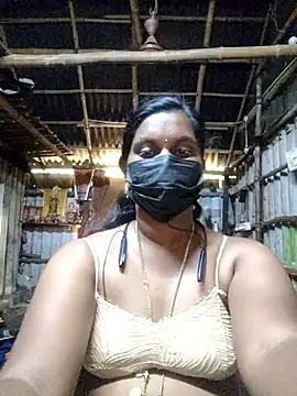 Tamildivya18's cam snapshot