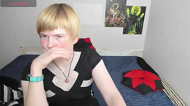 Cattie_w_'s cam snapshot