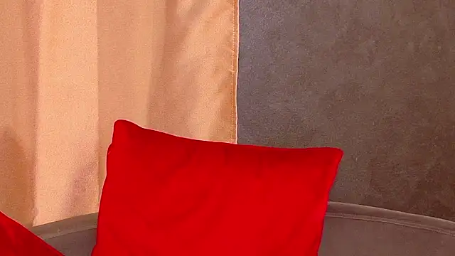 Emmilly_'s cam snapshot