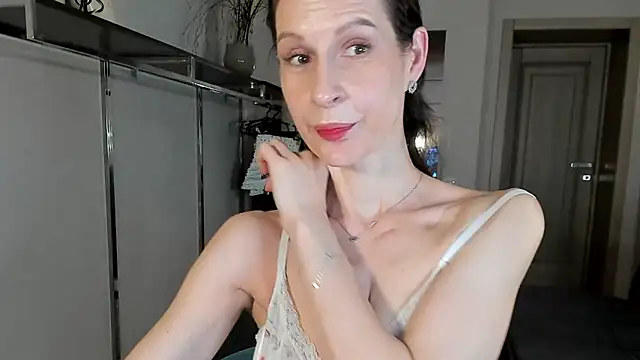 Mila_Anders's cam snapshot