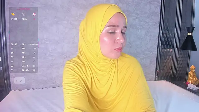 SamiQuest live sex cam