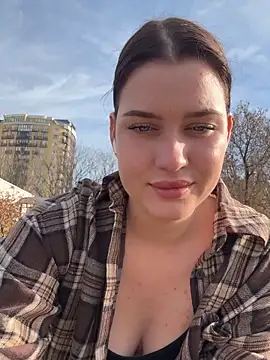 KikiWatson live sex cam