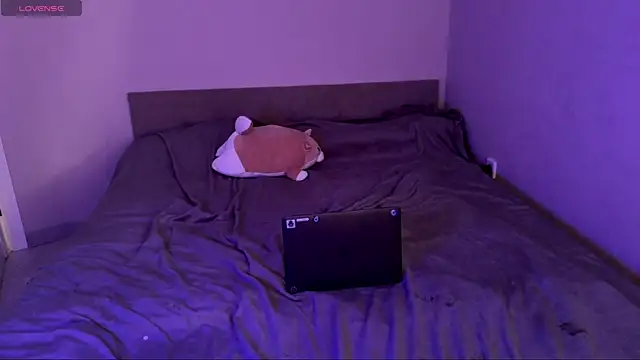 TwinedPeril's cam snapshot