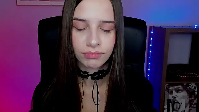 LuxMaya's cam snapshot