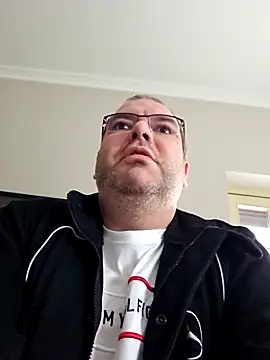 Andrew1900529 live sex cam