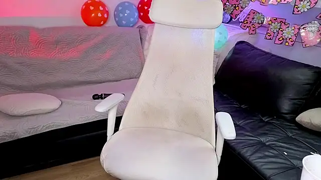 MiaRouge's cam snapshot