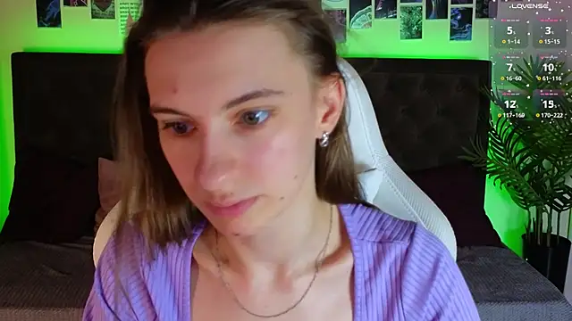 kaleriyaa_'s cam snapshot