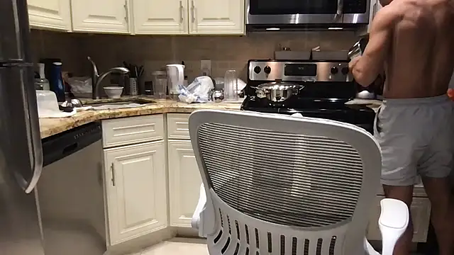 BigGuyMuscle live sex cam