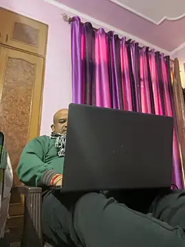 Dick_6inches_Delhi live sex cam