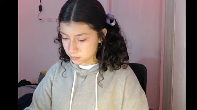 Ivonnybonn live sex cam