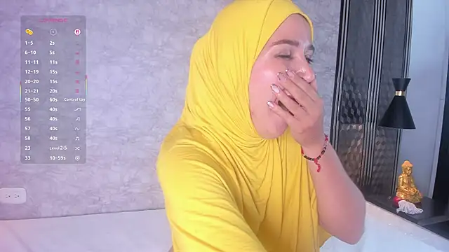 SamiQuest live sex cam