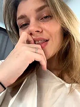 ValenciaShock live sex cam