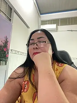 Alinat_'s cam snapshot