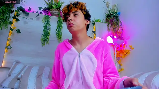 Twinkk_Guy live sex cam