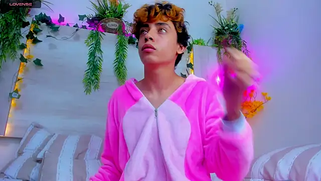 Twinkk_Guy live sex cam