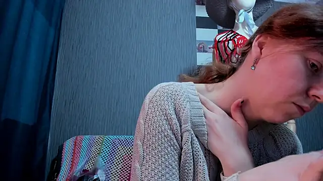 pa1e_pr1ncess's cam snapshot