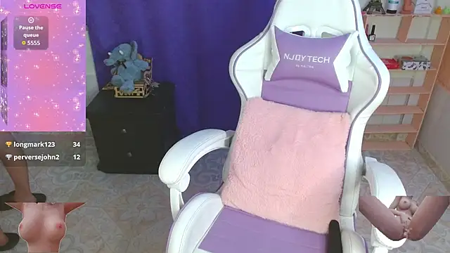 Sophia_rosee live sex cam