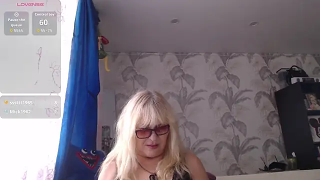 CamDiva113 live sex cam