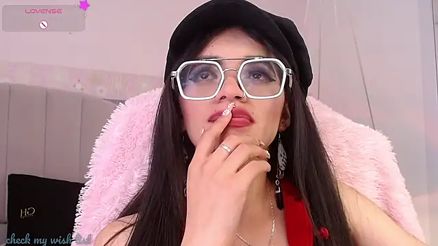 Emerald_gh live sex cam