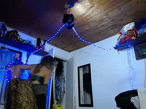 sashastarfire live sex cam