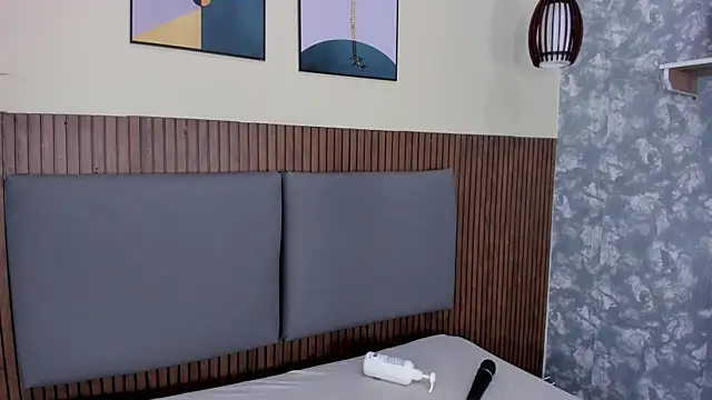 EmillyHarper_ live sex cam