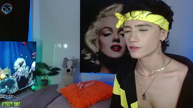 maxiy_001 live sex cam