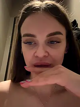 KristiRich live sex cam