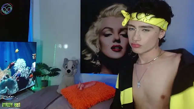 maxiy_001 live sex cam
