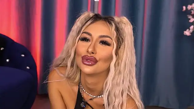 GoldenAmber live sex cam