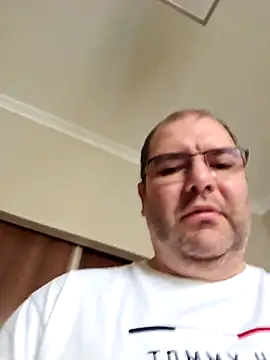 Andrew1900529 live sex cam