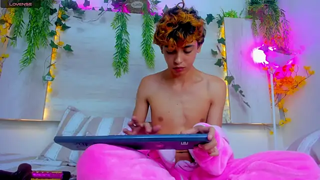 Twinkk_Guy live sex cam