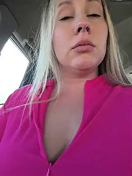 Mona_Plus live sex cam