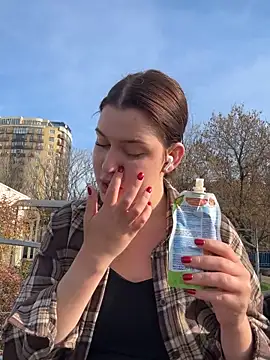 KikiWatson live sex cam