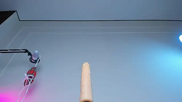 maakimo live sex cam