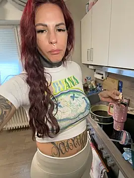 AileenInkOfficial live sex cam