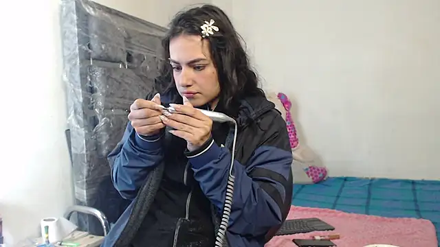 skinny_sweet2411's cam snapshot