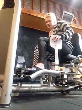 PinkTheHawk live sex cam