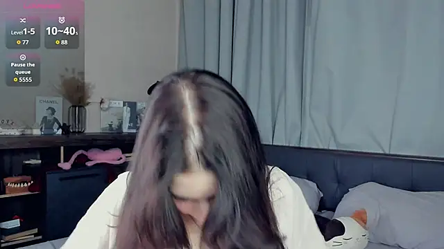 DracosMoon live sex cam