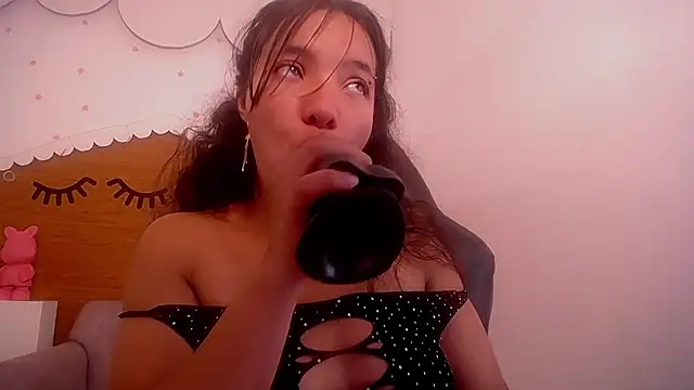 miaa_blu_t's cam snapshot