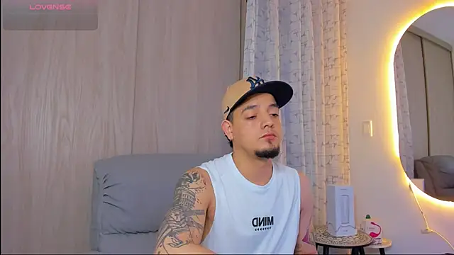 alejandro_calderon1 live sex cam