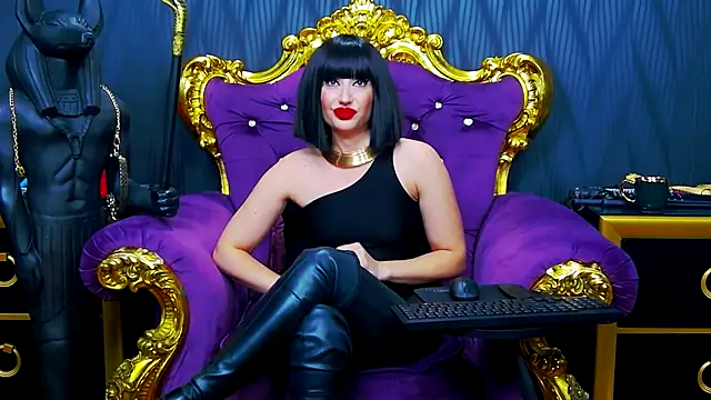 LaraMaeve's cam snapshot