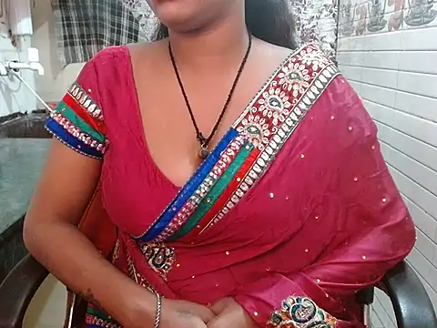 LovingPihu's cam snapshot