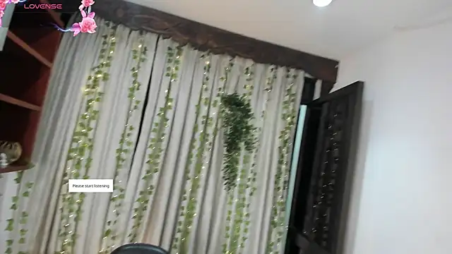 RosalineGrey's cam snapshot